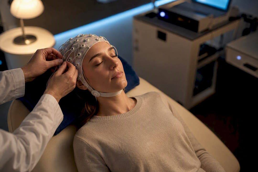 Clinicians: 3 Neuroscience Actions for Hypnosis Sessions